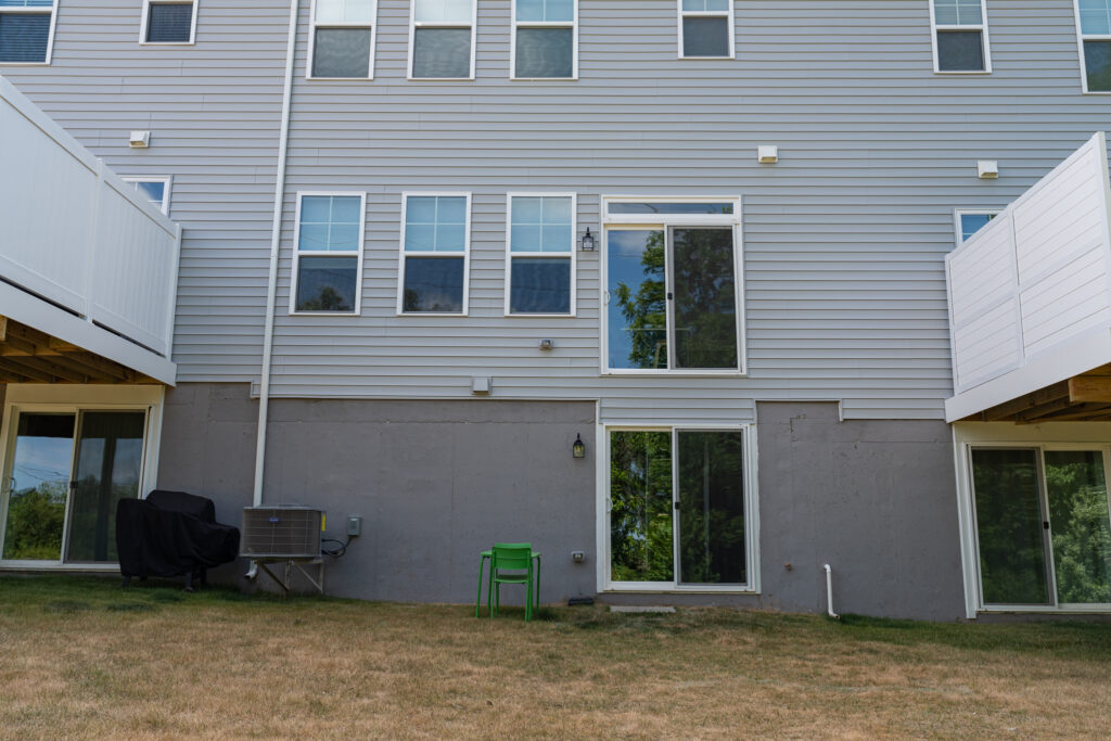 Townhome Deck -BEFORE