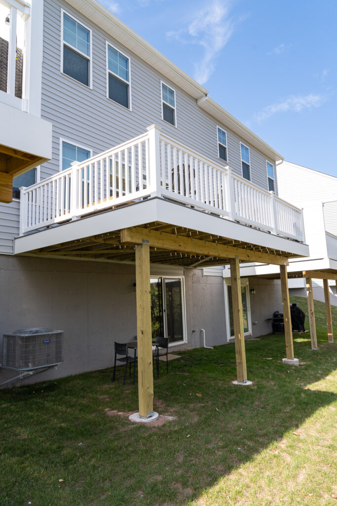 Townhome Deck -AFTER